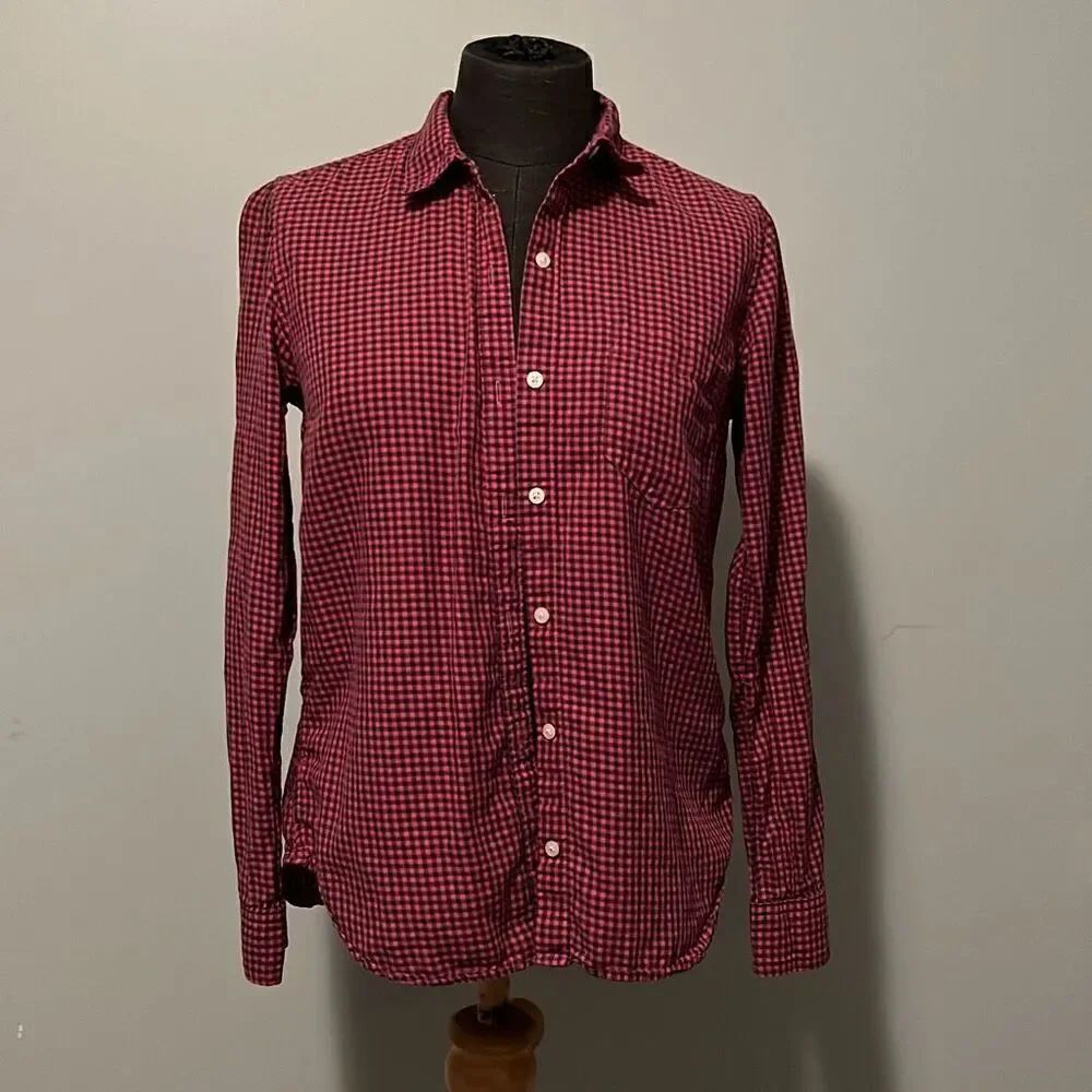 GAP Women's Red Navy Gingham The Fitted Boyfriend Button-Up Shirt